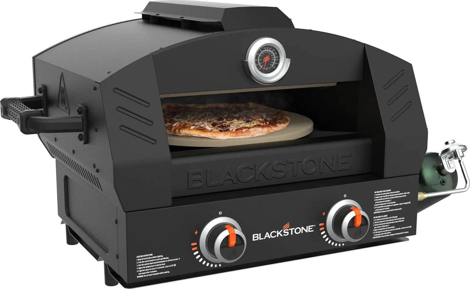 Blackstone pizzauuni kypsentämässä herkullista kotitekoista pizzaa täydellisesti eristetyssä ja lämpötilasäädettävässä uunissa.